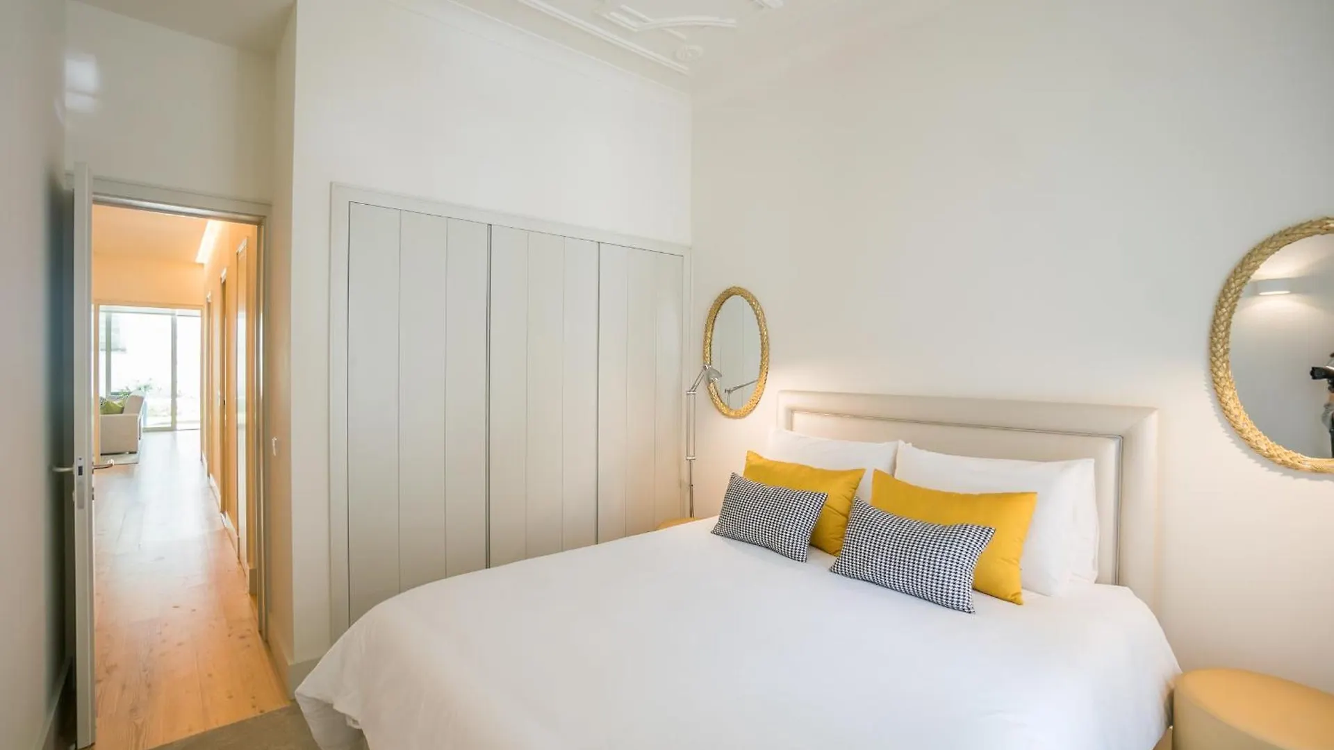 Courtyard & Elegance Apartment Lisbon