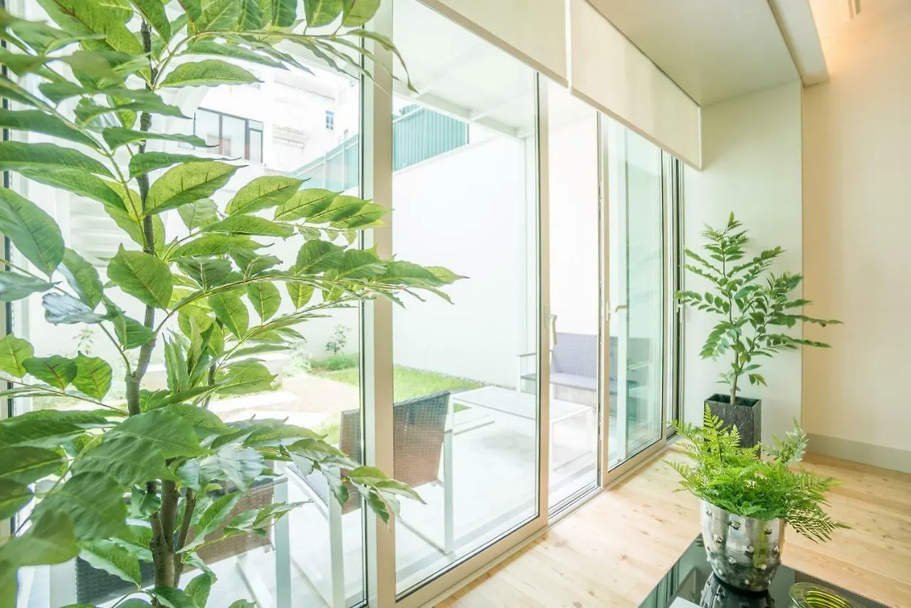 Courtyard & Elegance Apartment Lisbon
