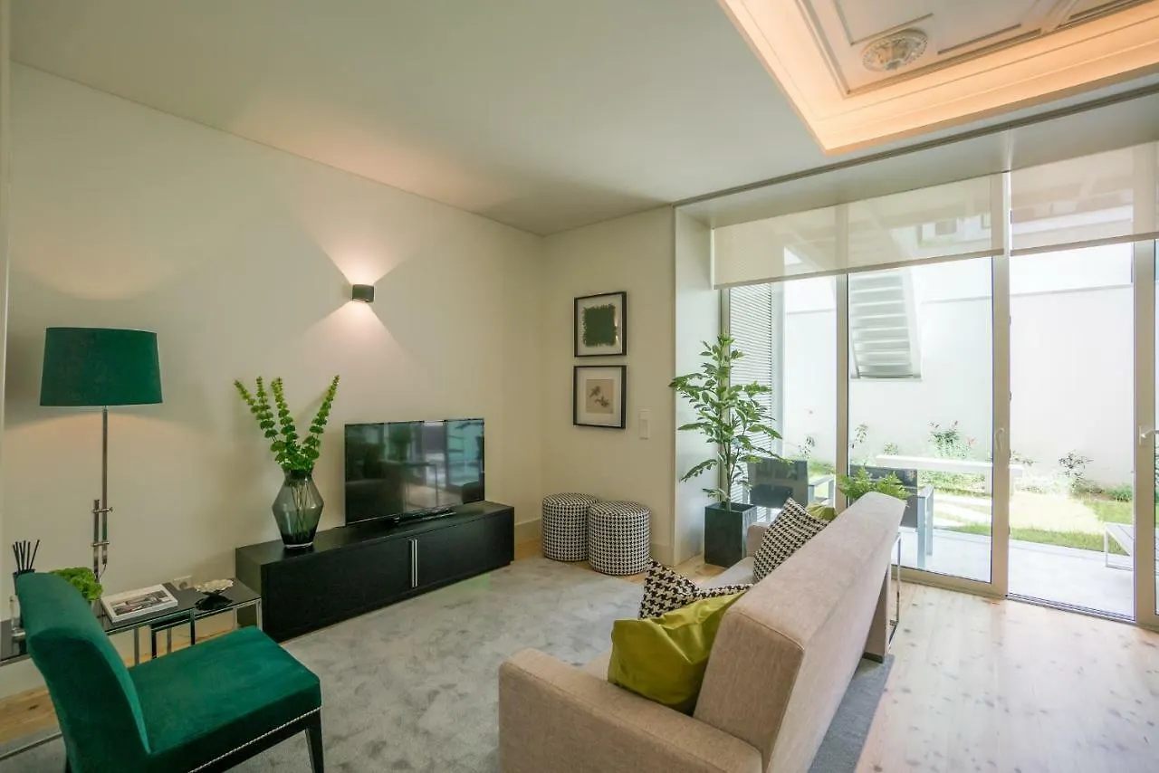 Courtyard & Elegance Apartment Lisbon