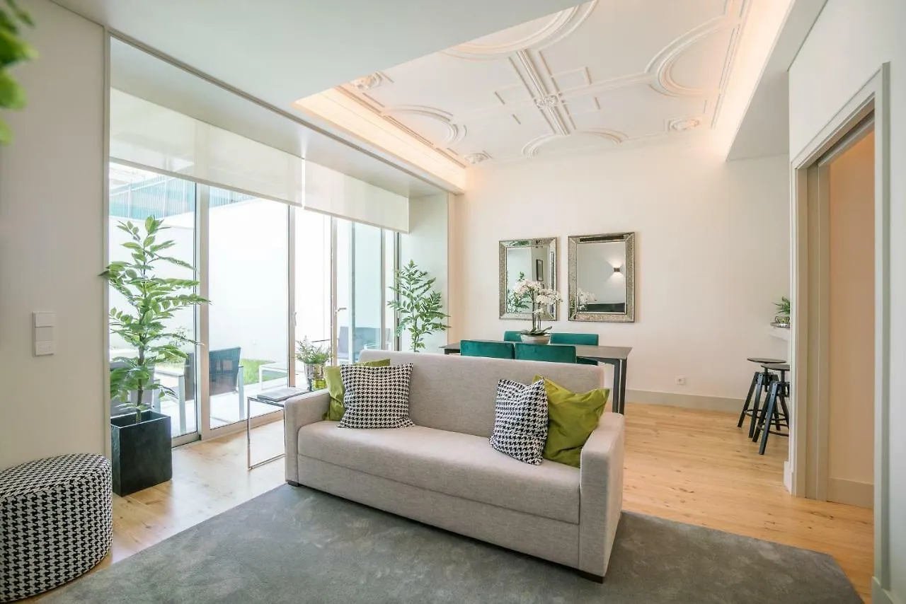 Courtyard & Elegance Apartment Lisbon