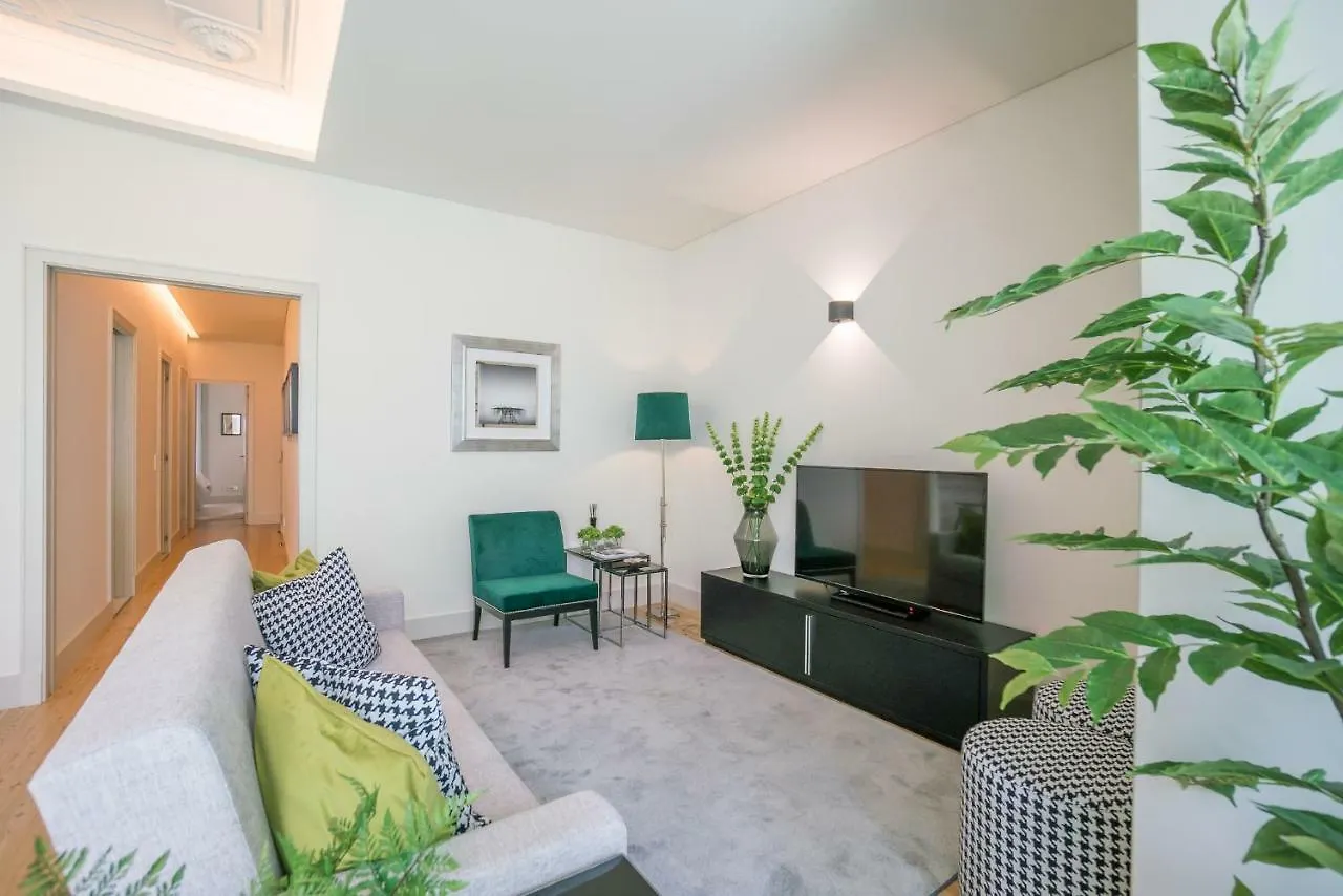 Courtyard & Elegance Apartment Lisbon