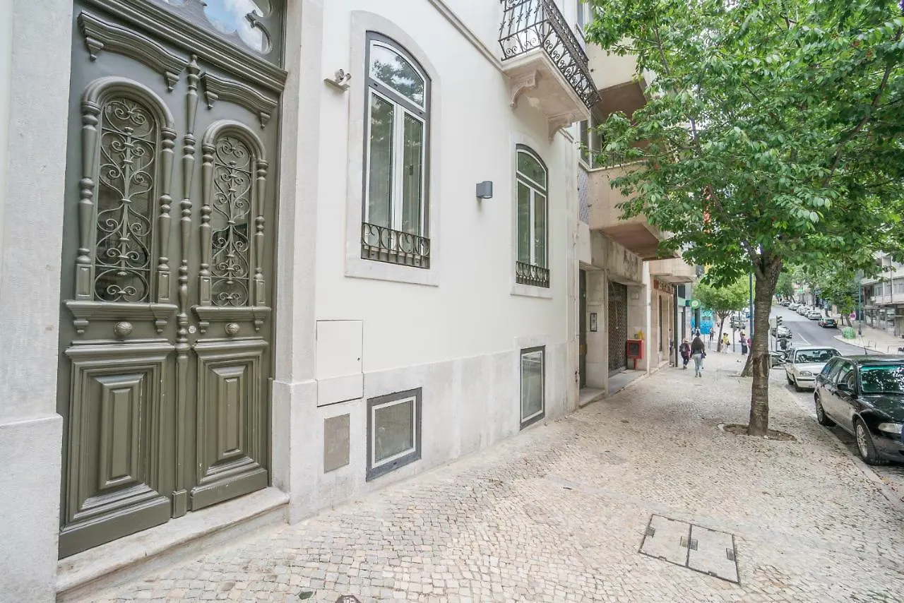 Courtyard & Elegance Apartment Lisbon