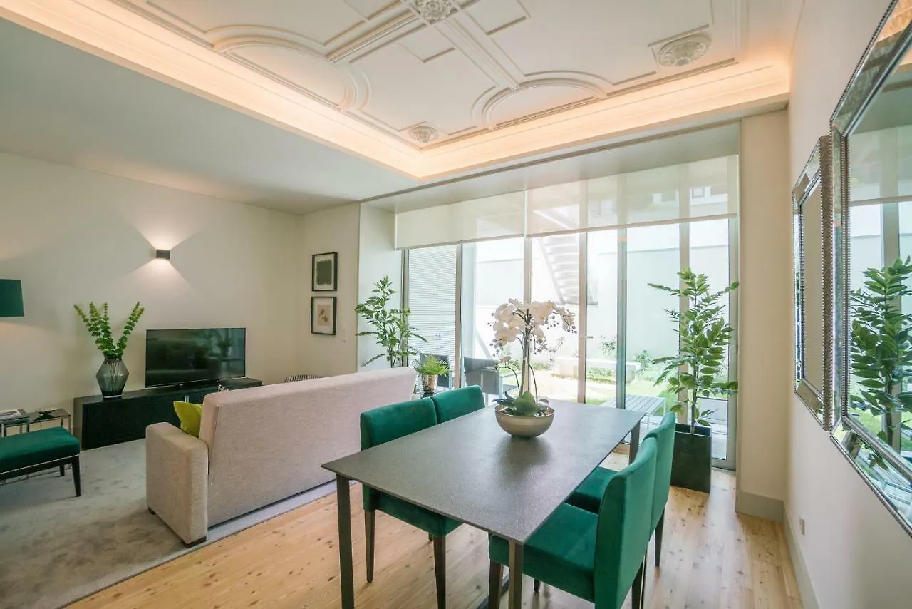 Courtyard & Elegance Apartment Lisbon