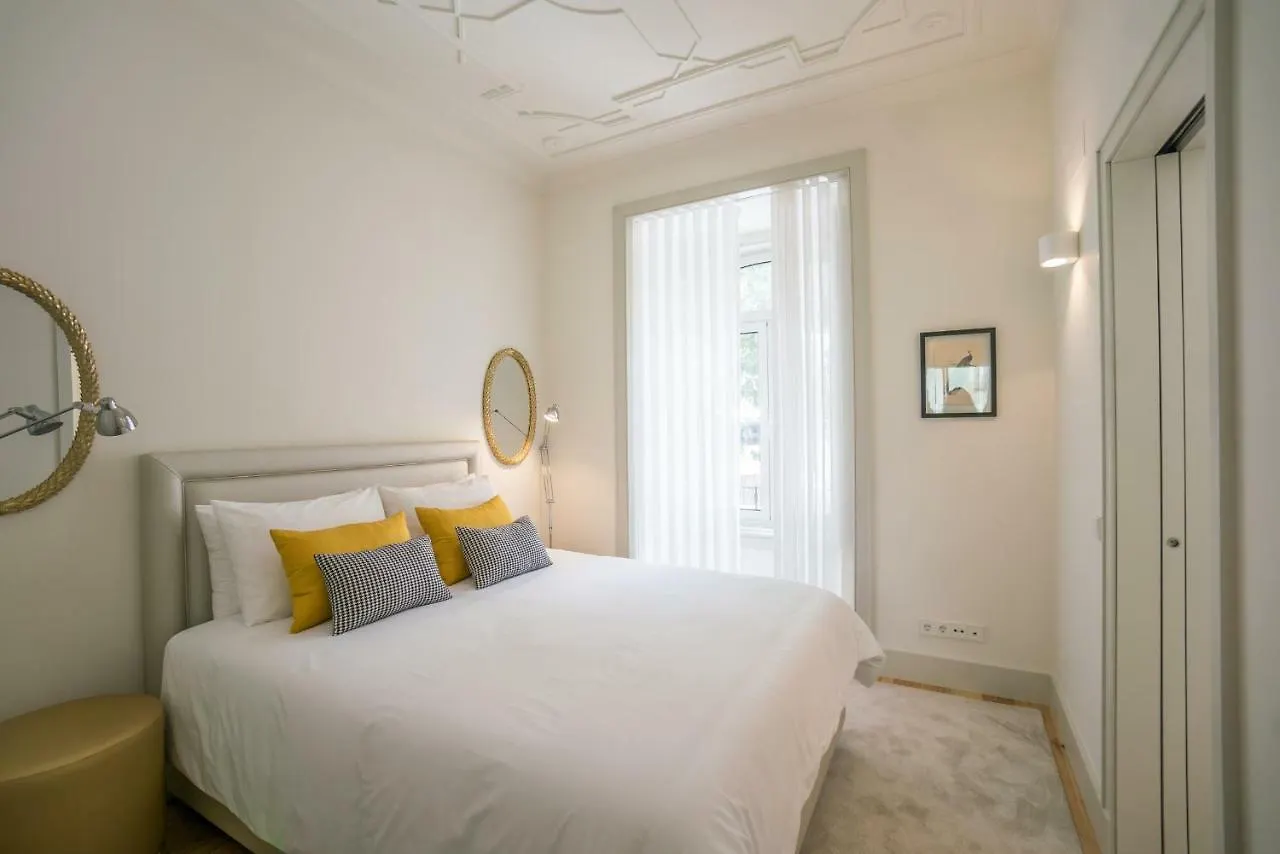 Courtyard & Elegance Apartment Lisbon