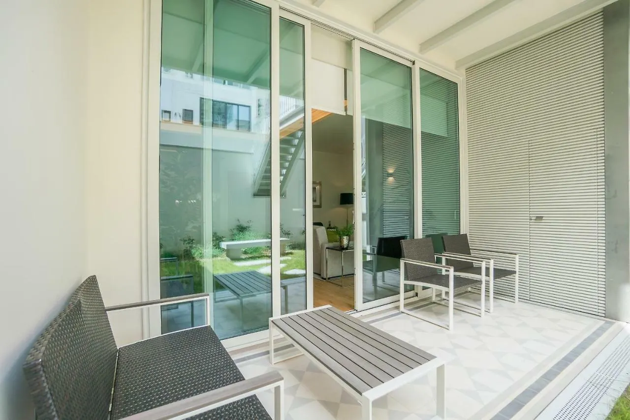 Courtyard & Elegance Apartment Lisbon