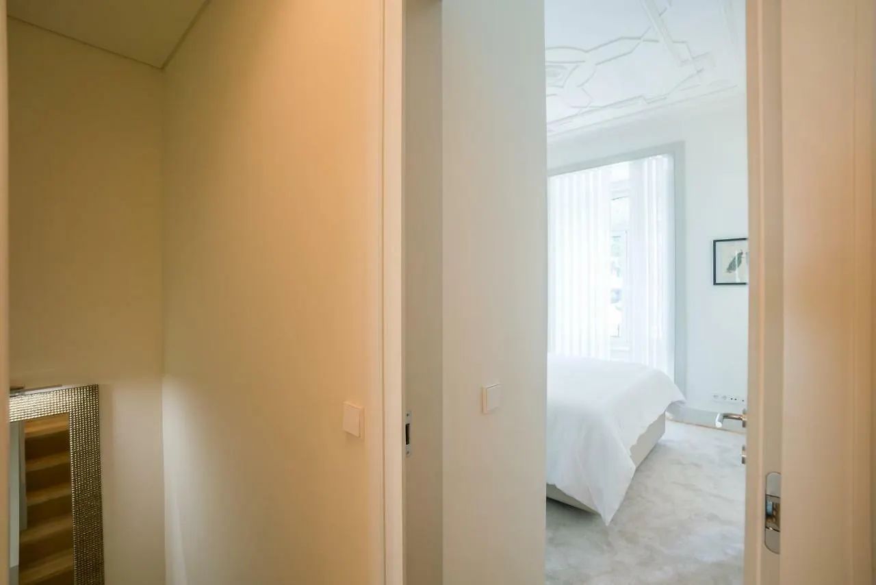 Courtyard & Elegance Apartment Lisbon
