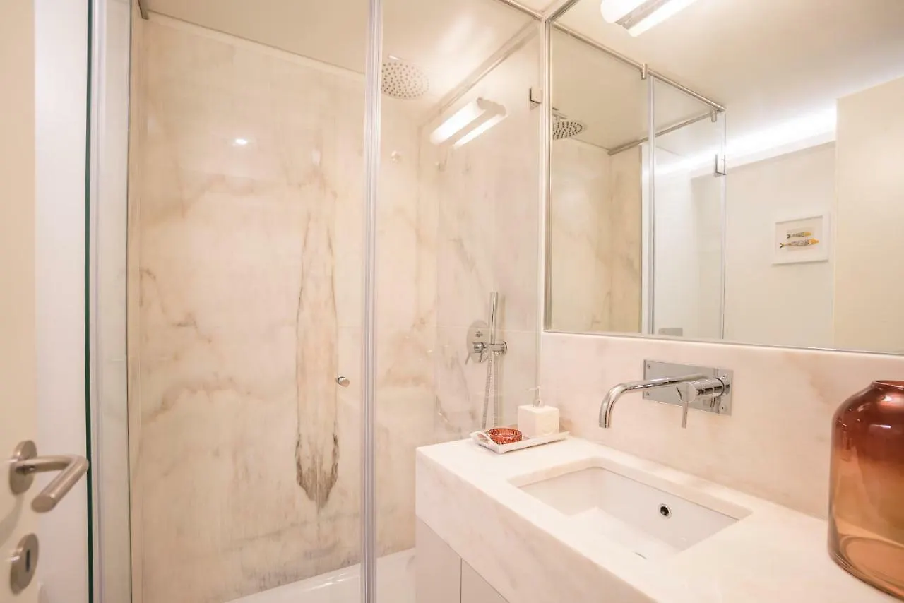 Courtyard & Elegance Apartment Lisbon