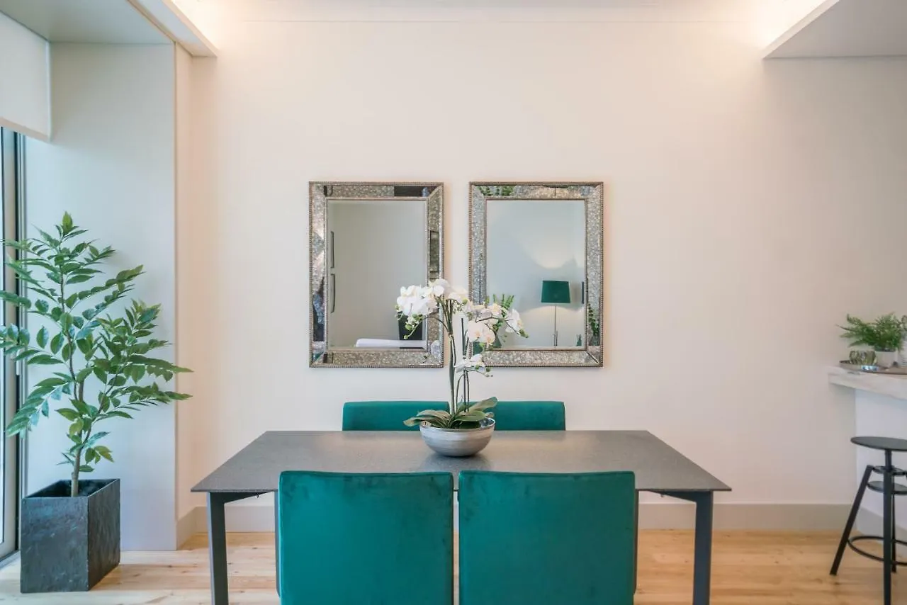 Courtyard & Elegance Apartment Lisbon