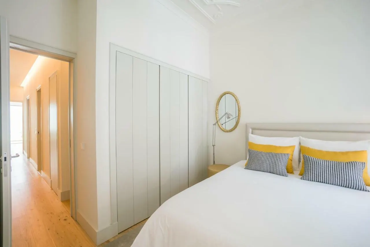 Courtyard & Elegance Apartment Lisbon